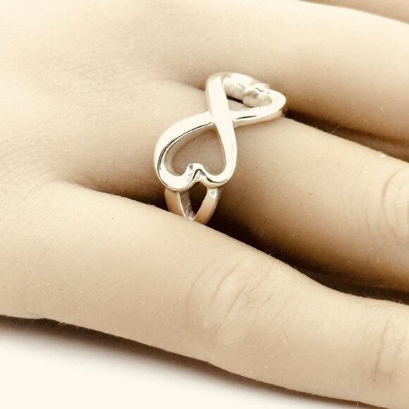 Size 7.5 Tiffany Eternal Infinity Loving Hearts Ring Band Paloma Picasso Silver - Picture 2 of 7